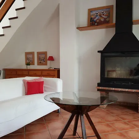 Casa De Abajo Holiday home Prado Del Rey